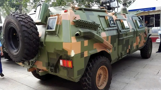DONGFENG CSK141 Off Road Military Assault Vehicle 10 θέσεων 200hp 4x4