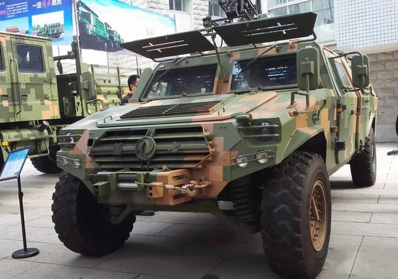 DONGFENG CSK141 Off Road Military Assault Vehicle 10 θέσεων 200hp 4x4