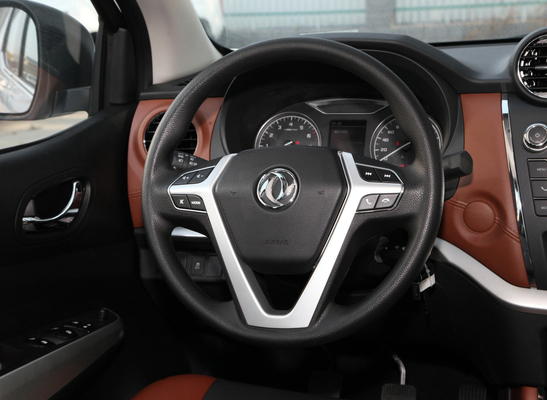 Στροβιλο μηχανή RWD 4 ανοιχτά φορτηγά DONGFENG πορτών SUV για την οικογενειακή στρατοπέδευση