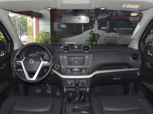 Διπλός υπόλοιπος κόσμος 5 Seater 4 μηχανή βενζίνης ανοιχτών φορτηγών 6MT 4WD 231HP πορτών SUV