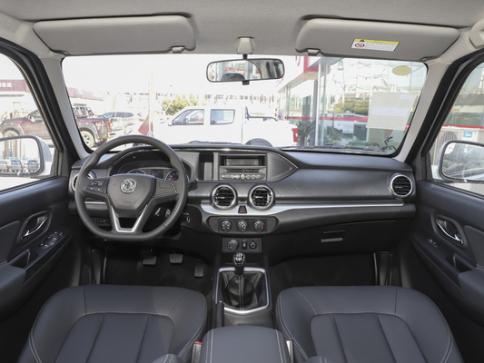 Τεσσάρων κυλίνδρων ανοιχτό φορτηγό 4WD 5 μετατόπιση 1.4m 4 πορτών καθισμάτων 2.4L δεξαμενή φορτίου