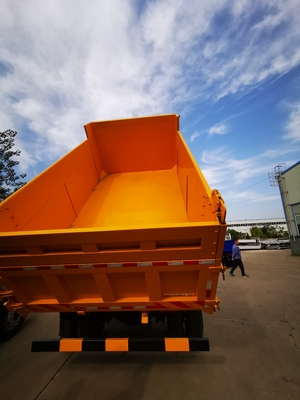 Tipper φορτηγών απορρίψεων Dongfeng βαρύ μικρό 4x2 φορτηγό GVW 17,5 τόνος 136HP