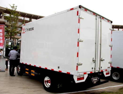 Ελαφρύ φορτηγό 4X2 150 - 250 HP GVW 6 φορτίου μηχανών της Cummins - 12T