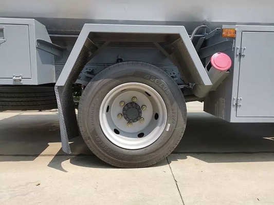 Φορτηγό 8,5 CBM Wheelbase 3800mm μεταφορών πετρελαίου μηχανών diesel 170 HP